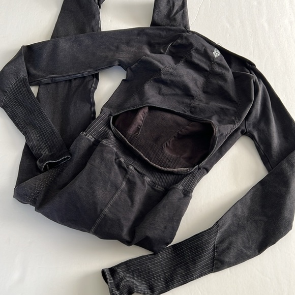 FP good karma onesie - Picture 3 of 4